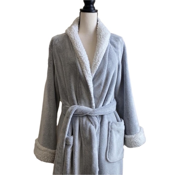 Oscar De La Renta Robe - Picture 3 of 8